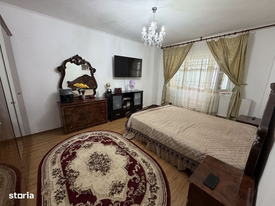 Apartament 2 camere, decomandat, zona Rusca