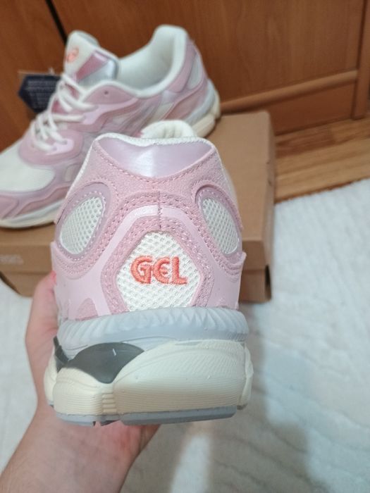 Asics gel nyc roz