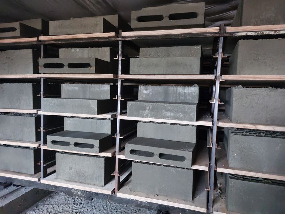 Пескоблоки стеновые и перегородочные, вибропрессованные