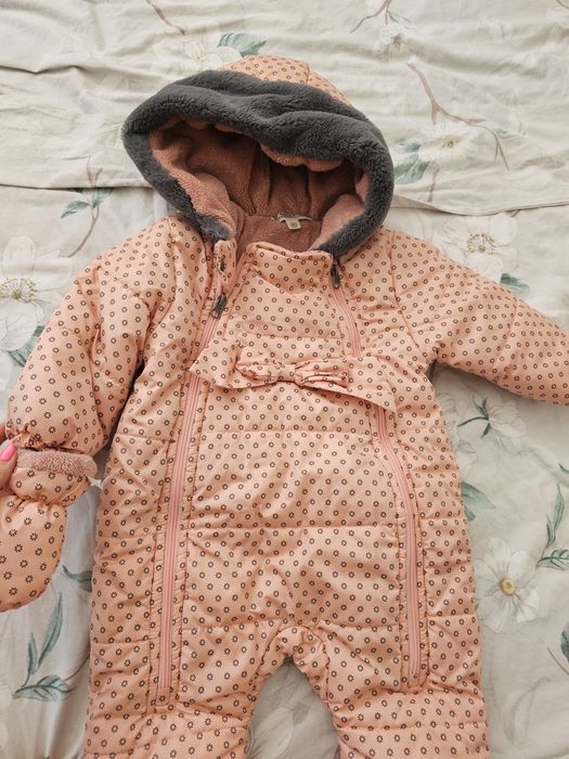 Бебешки ескимос/космонафт