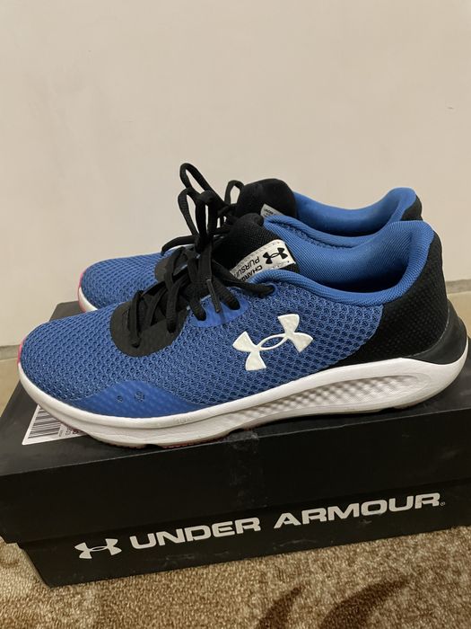 Маратонки за бягане UNDER ARMOR
