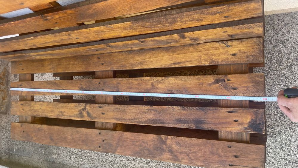 Бутикова пейка от палети