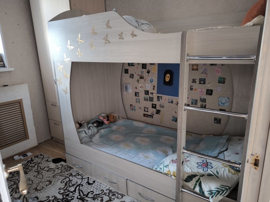 Продам двухъярусную кровать