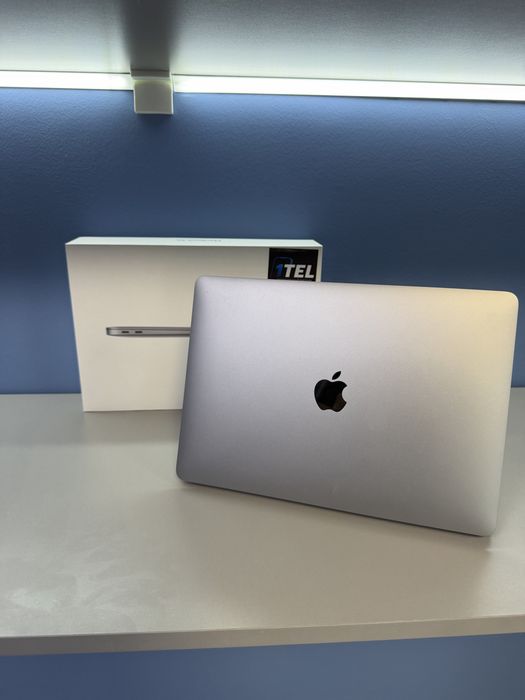 Продам ноутбук MacBook Air 13 M1