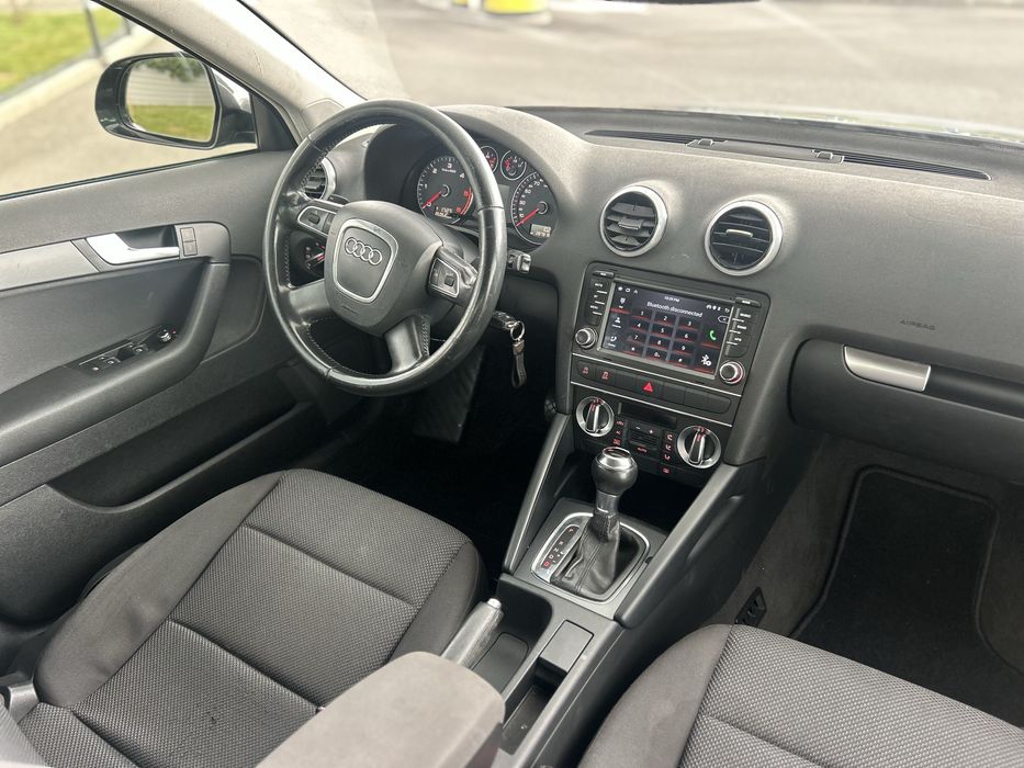 Audi A3 2011 1.6 L diesel S-Tronic automat 7+1 trepte dublu climatronic navigatie mare color dedicata bluetooth audio variante +/-