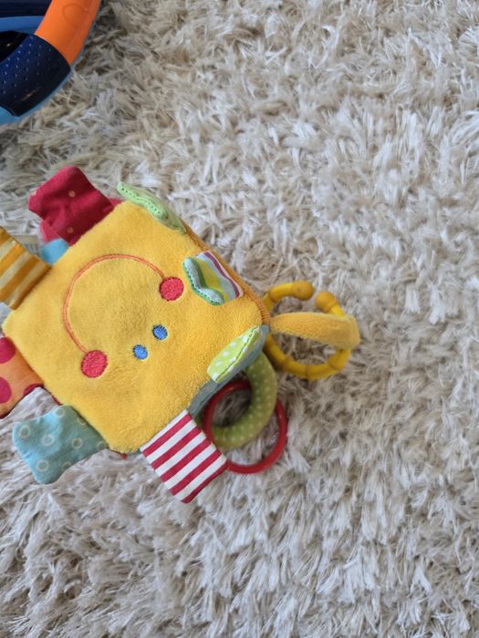 Jucarii muzicale cu activitati