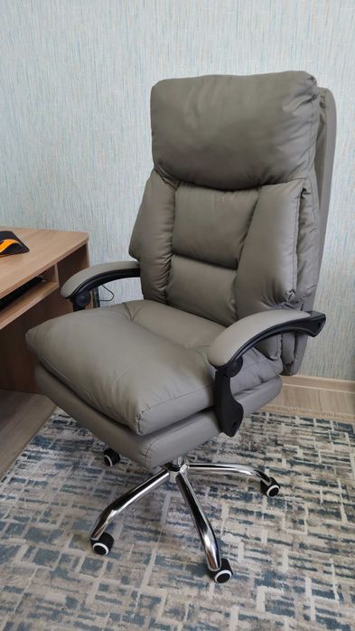 Продам компьютерный стул