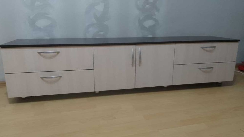 продам тумбу с ящиками для белья