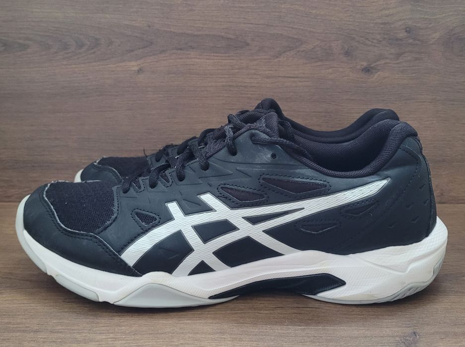 Много запазени!Мъжки маратонки Asics-42,5номер
