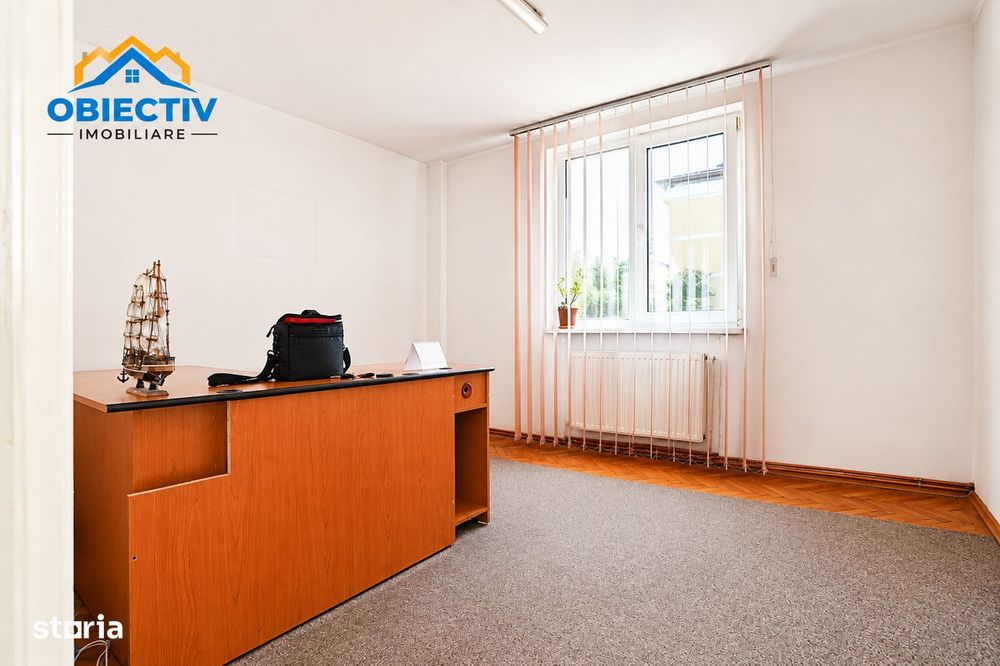 Apartament 4 camere , centru , etaj 1