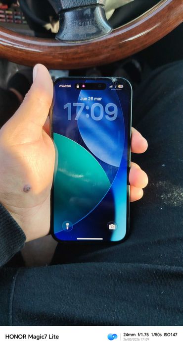 Продавам iPhone 15