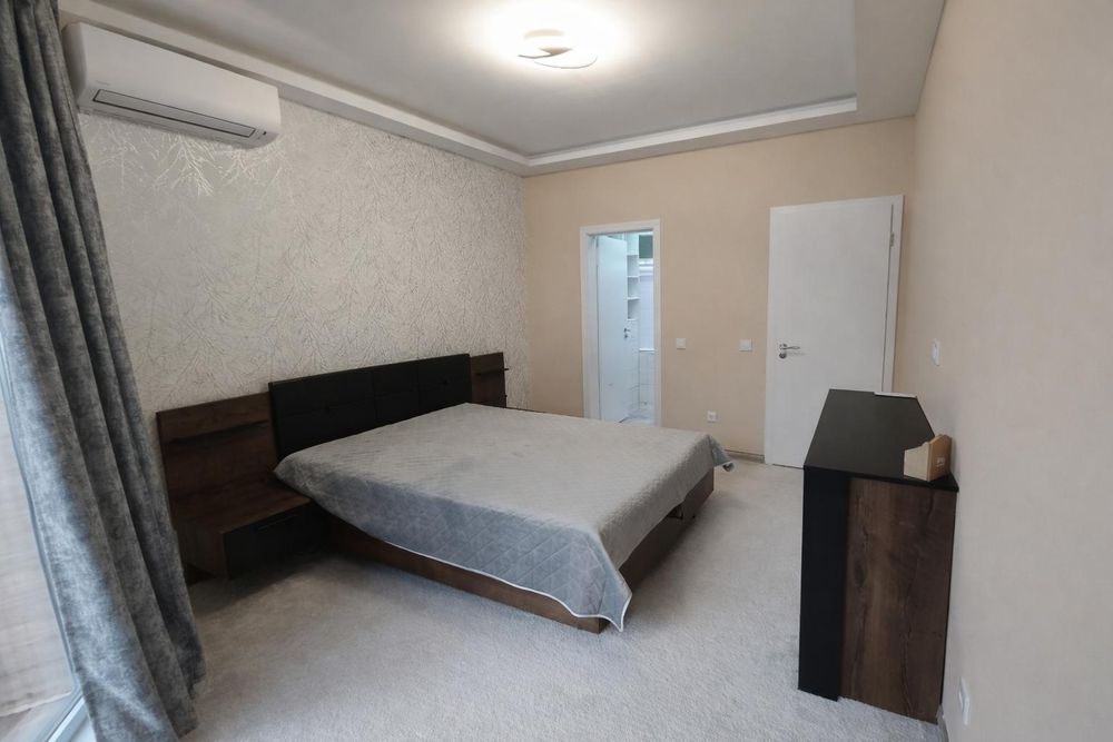 Дава се под наем Тристаен апартамент в Бургас, Сарафово - 114 кв.м за 897.6 € - Снимка #4