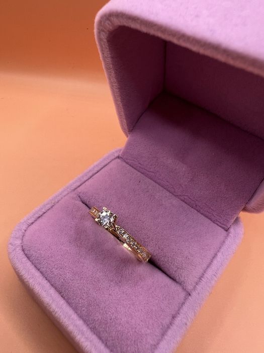 Продам золотое кольцо.