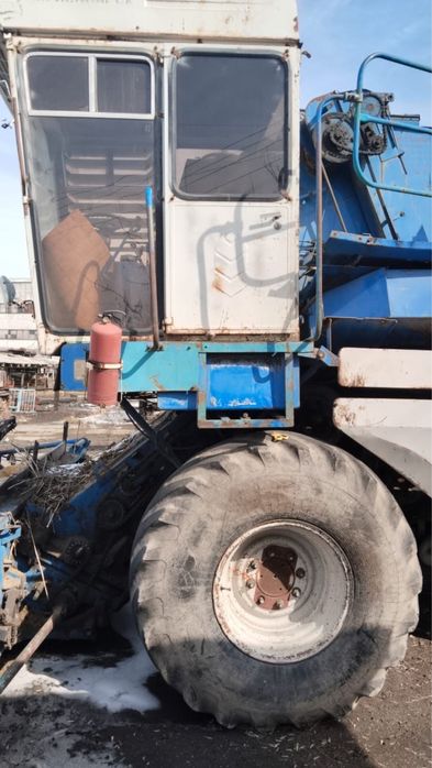 Продам комбайн, на ходу.