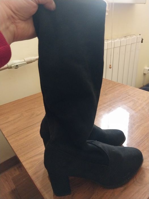 Продаются Весении сапожки