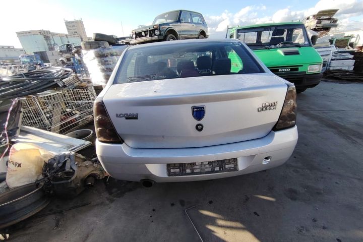 Bara spate Dacia Logan 2006 1.6 MT (90 hp)