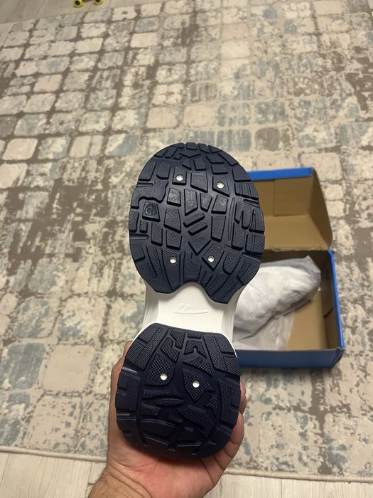 Продам кросовки