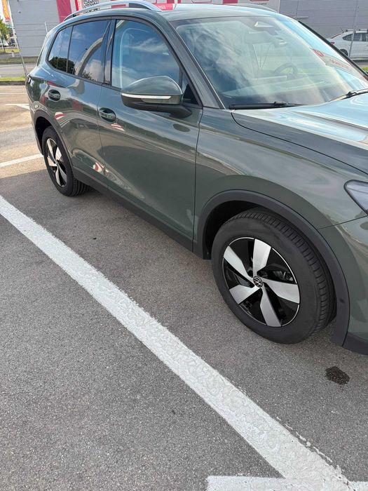 VOLKSWAGEN Tiguan 2025 — imagine 3