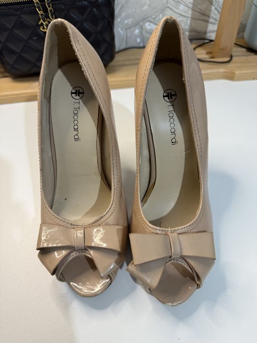 Обуви ношеннные один два раза