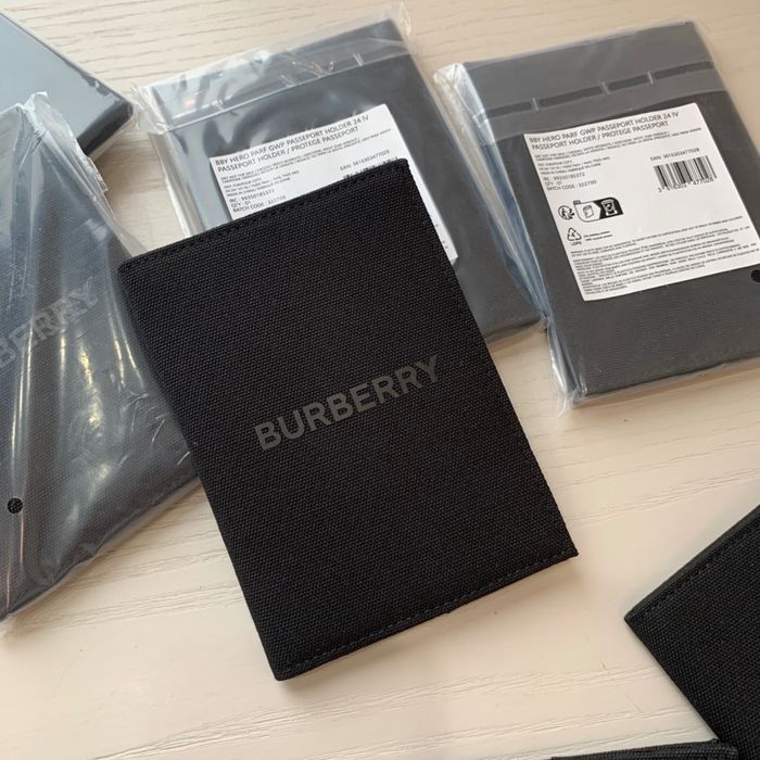 В наличии! Косметички, зеркала