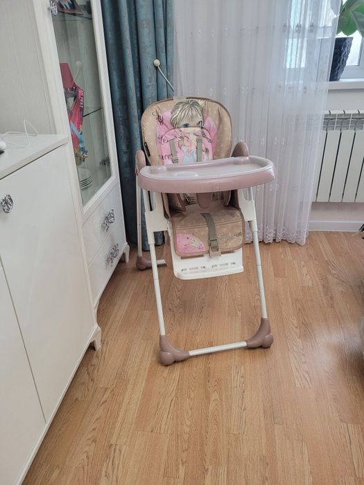 Продам детский стульчик для кормления.