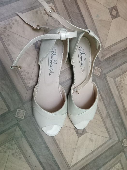 Yangidek holati zòr