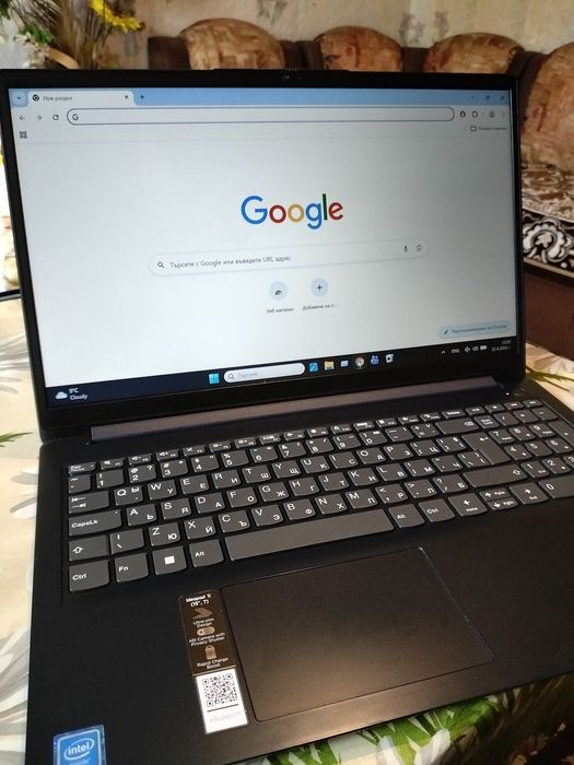 Лаптоп lenovo  почти нов