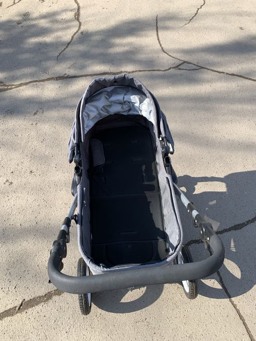 Продам коляску в очень хорошем состояний