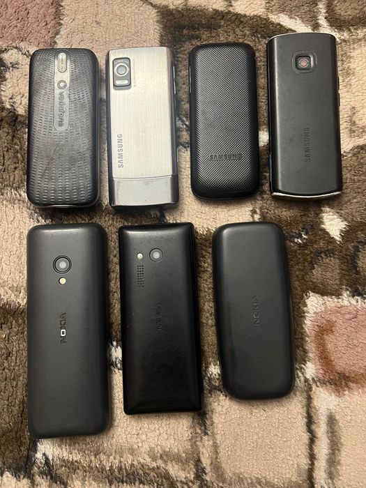 Telefon cu butoane