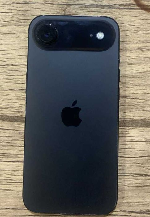 iPhone 17 Air / Android