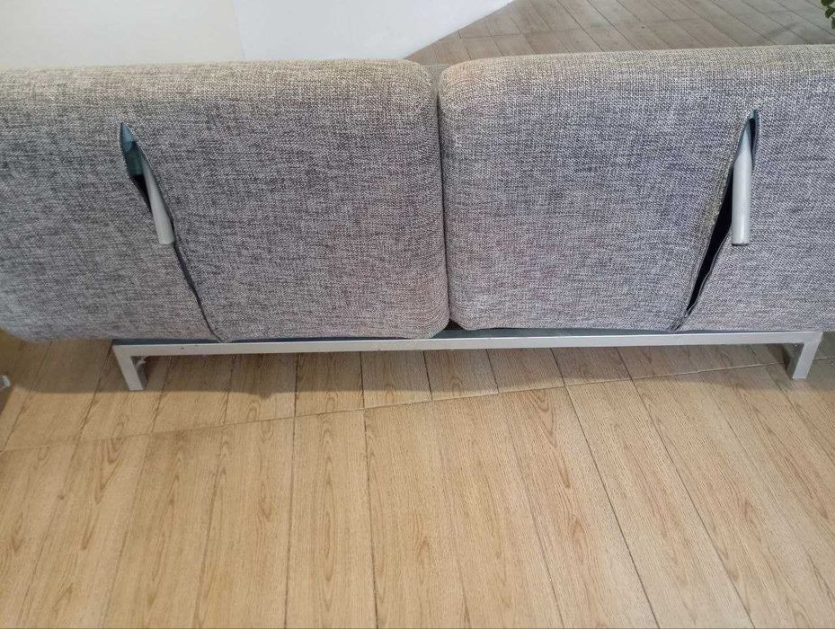 Диван трансформер, раскладной,раздвигается на 2 части