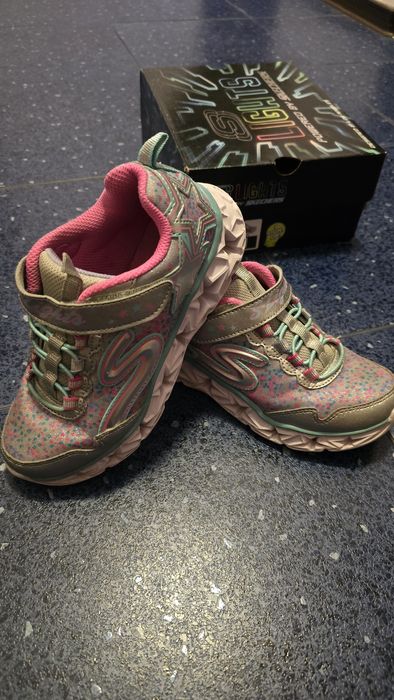 Маратонки Skechers lights