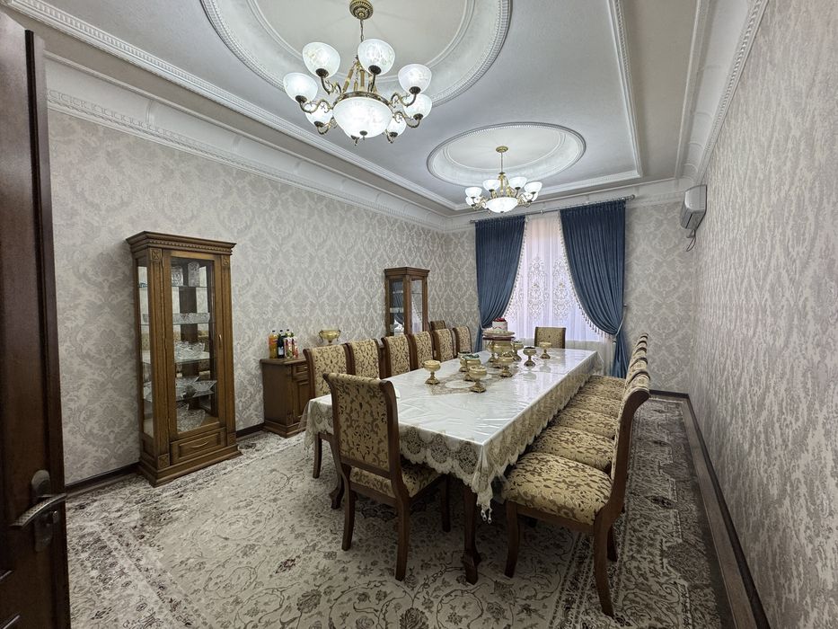 Урикзор уй сотилади