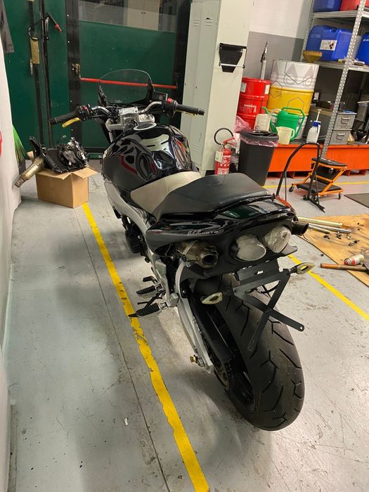 Dezmembrez Suzuki Gsr 600 model 2008