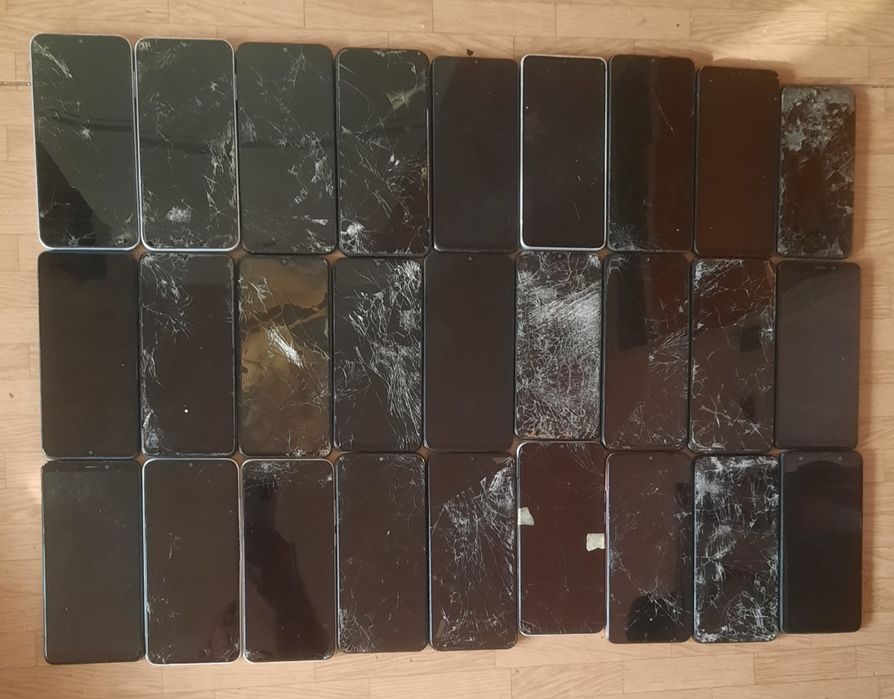 Vând telefoane pentru piese model Samsung