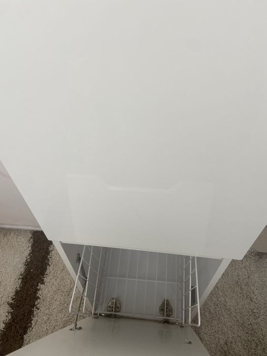 Продам шкаф пенал