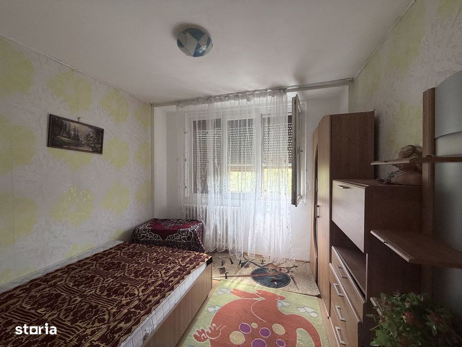 Apartament 3 camere, decomandat, str Uioara