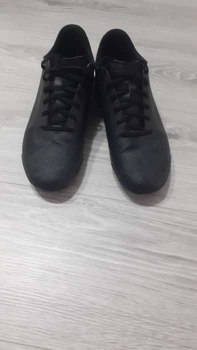 Ghete fotbal Nike originale marimea 42, pret 85 lei
