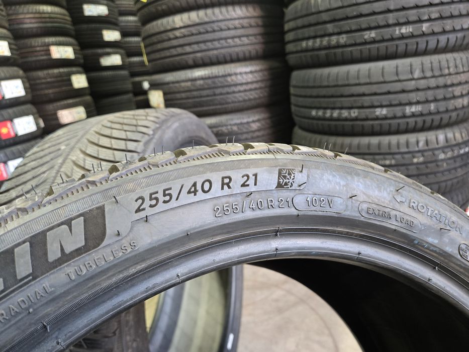 235/45/21//255/40/21 MICHELIN 4бр