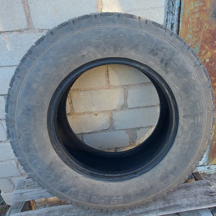 Продам автошина 225/75 R16