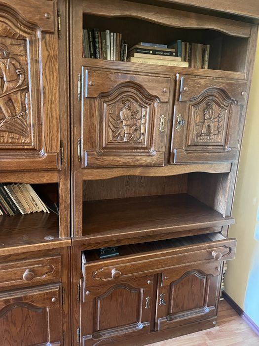 Vand mobilier lemn masiv :stejar
