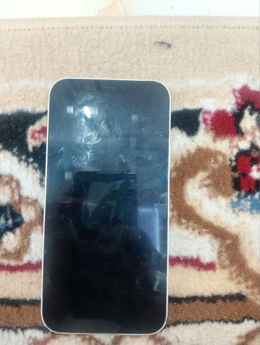 Айфон 12 сатылады