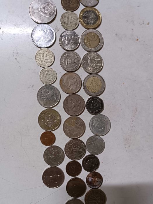 Различные монеты