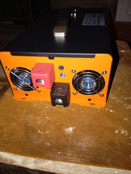 Инвертор чиста синусоида 6000 вата пикова мощнос 48 волта,. Чисто нов.