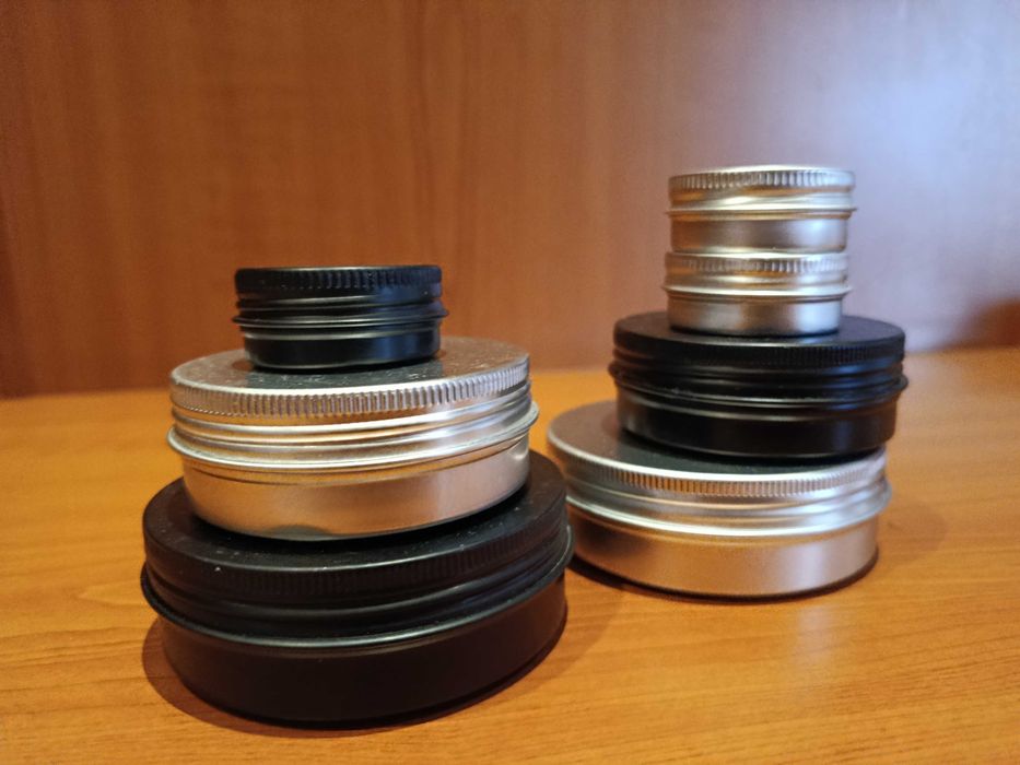 Преносими кутийки за крем, бижута и други