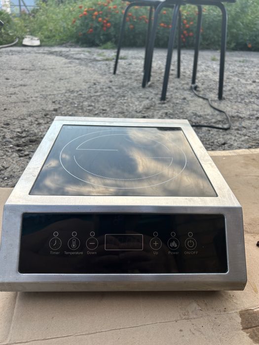 Продам индукционную плиту