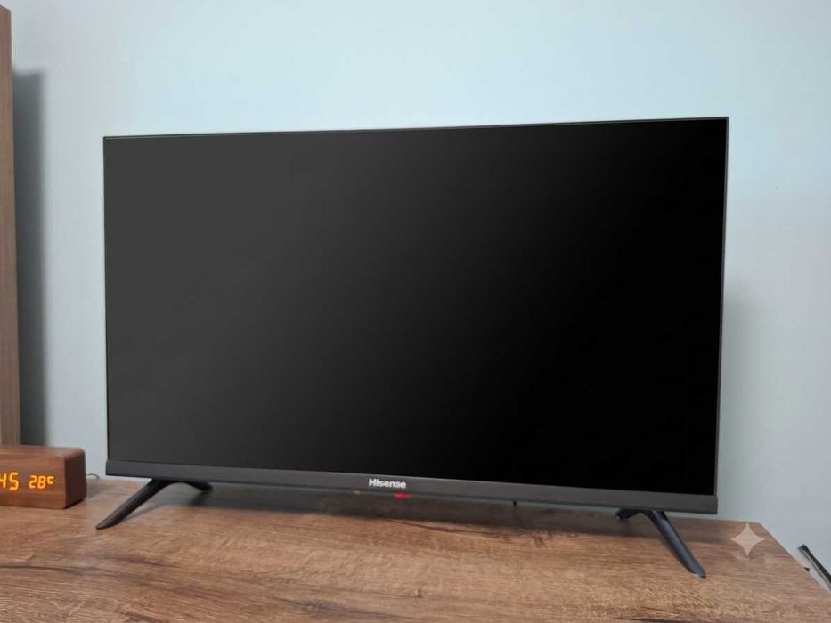 32" Телевизор Hisense 32A5750FA (Smart TV, Android TV) - Отлично състояние!