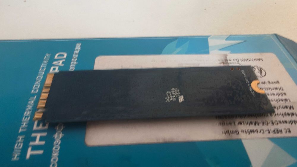 Kingston NV2 4TB M.2 2280 NVMe SSD (model SNV2S/4000G).