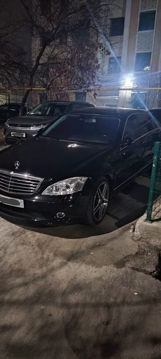 Mercedes-Benz S550