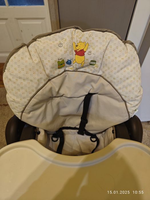 Măsuță pentru luat masa bebe și scoica, este 2 in 1